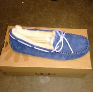 Ugg Dakota Womens slipper comfy purple