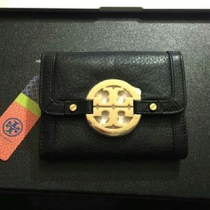 NWT Tory Burch Amanda double snap wallet
