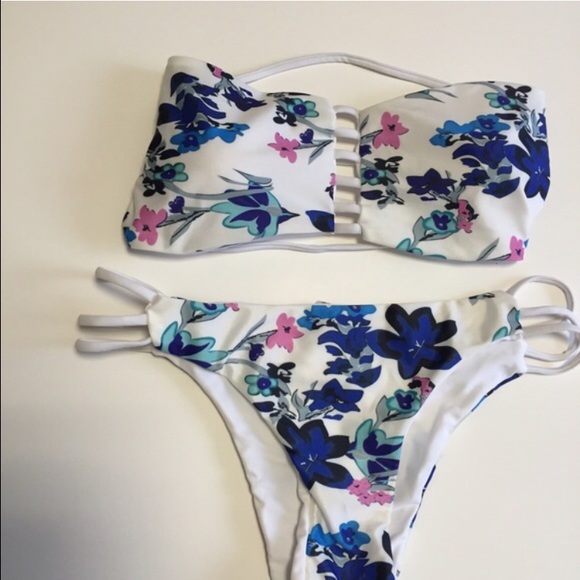 Floral strapless bikini - Picture 2 of 3