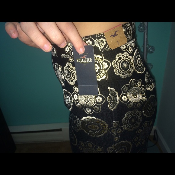 HOLLISTER SHORTS ! - Picture 2 of 4