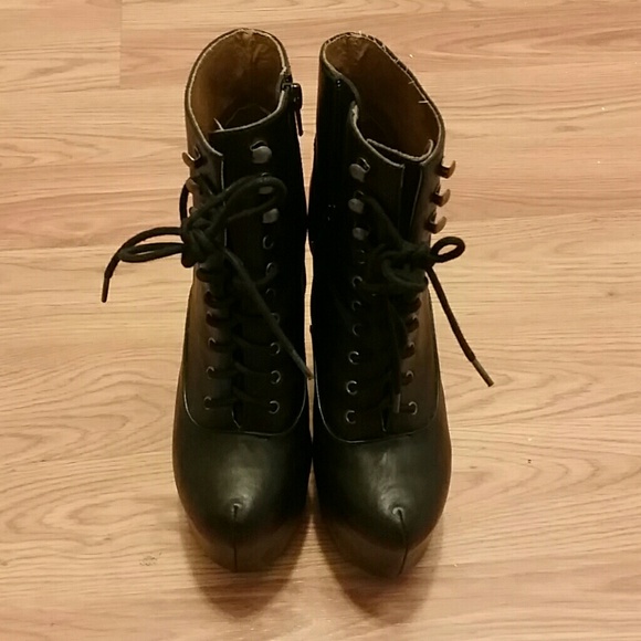 Jeffrey Campbell "Damsel" good condition