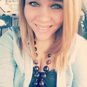 Meet your Posher, Courtney