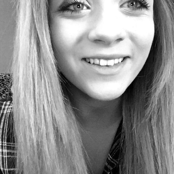 Meet your Posher, Rhiana