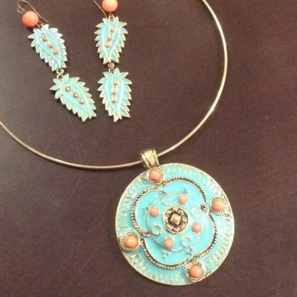 Necklace earring set. Faux Turquoise and coral