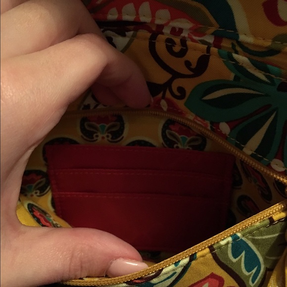 Vera Bradley CROSSBODY! - Picture 4 of 4