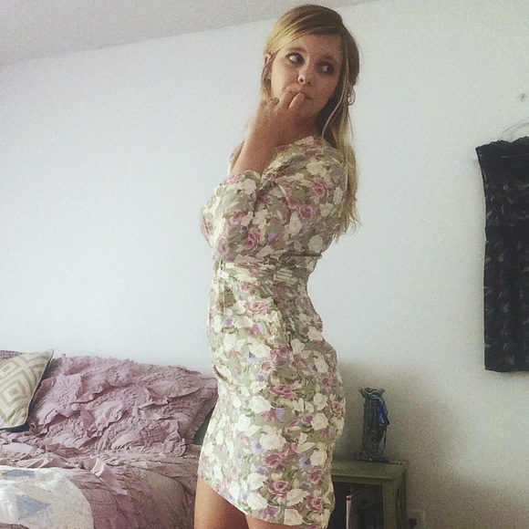 🌿SOLD Vintage Floral Fitted Spring Dream Dress