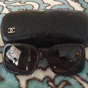😎😎😎Chanel sunglasses!!😎😎😎