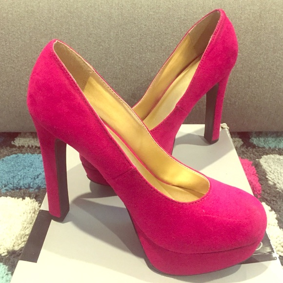 Platform Heels - Picture 1 of 4