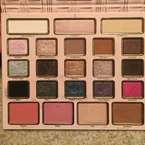 Too faced eyeshadow palette and primer