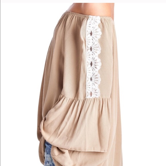 Gorgeous White Flowy Boho Bell Sleeve Top - Picture 4 of 4