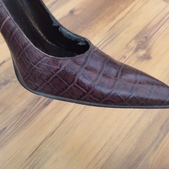 Brown patterned heels - Picture 2 of 2