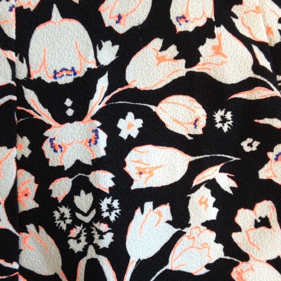 Floral Lush Mini Skirt 🔹 NWOT - Picture 2 of 4