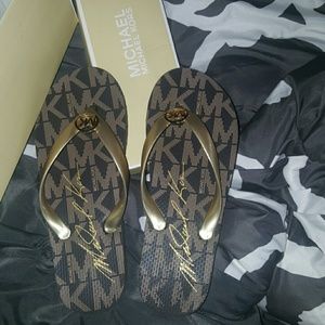 New micheal kors flip flops !