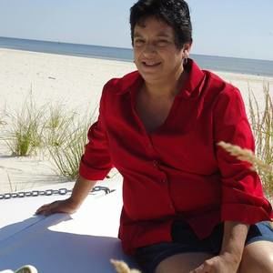 Meet your Posher, Connie