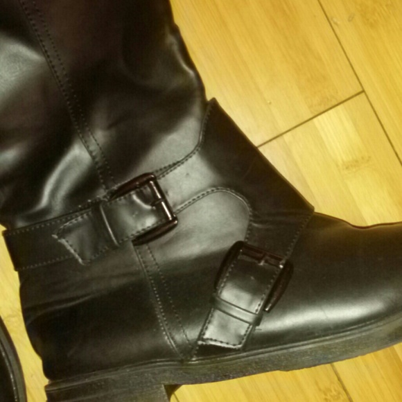 Boots - Picture 2 of 4