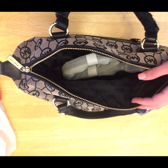 SOLD🔥FINAL PRICE🔥NWT Michael Kors Calista - Picture 3 of 4