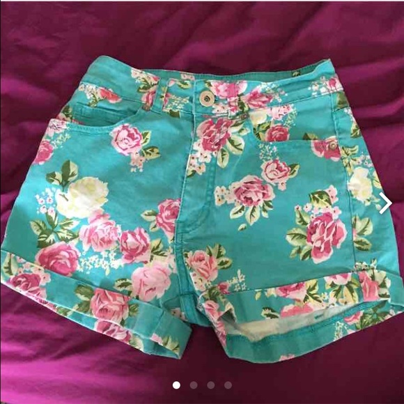 Bullhead shorts