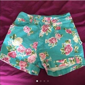 Bullhead shorts