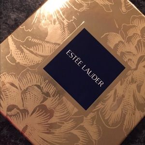 Estee Lauder Parfume & Body Satinee Set.