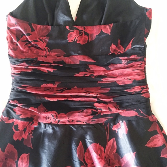 Donna Ricco 100% Silk Halter Dress - Picture 3 of 4