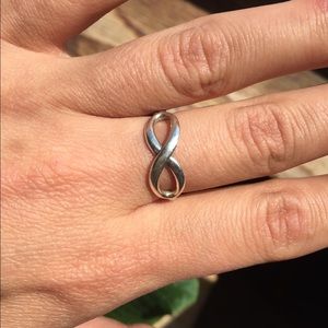 Infinity Tiffany's Ring - Used - size 6.5