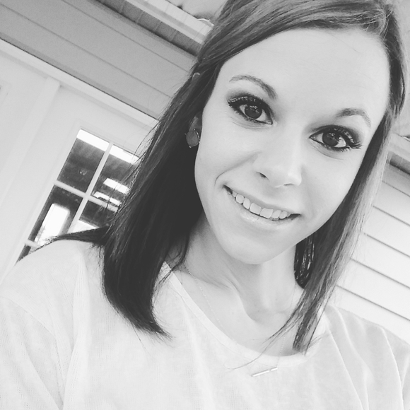 Meet your Posher, Tina