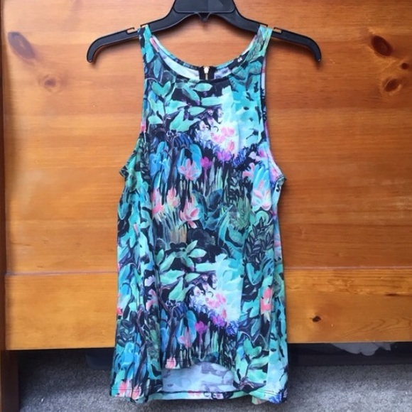 💐SALE!💐 H&M Floral Tropical Top - small - Picture 2 of 3