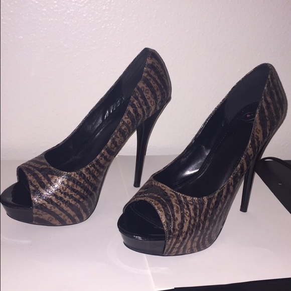 Animal print peep toe pump - Picture 1 of 1