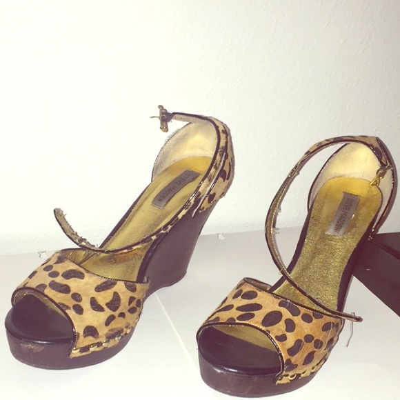 Steve Madden Animal Print sandal wedge
