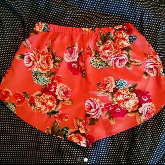 Floral Summer Shorts - Picture 2 of 2