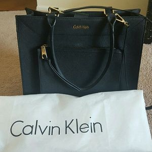 👜REDUCED!👜 Calvin Klein Leather Black Bag