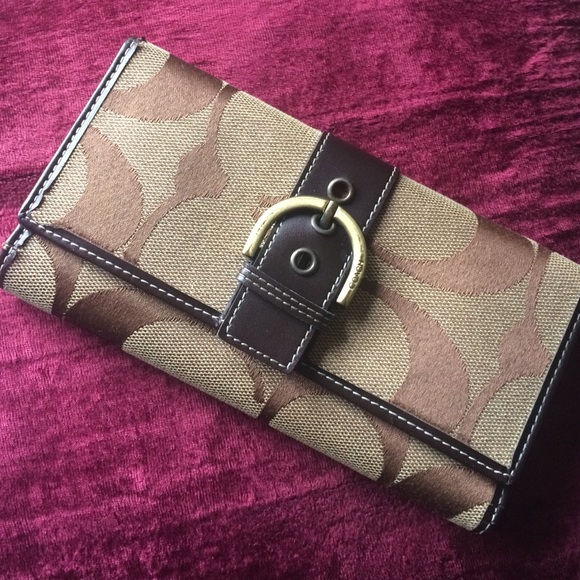 ☀️Authentic Coach Wallet