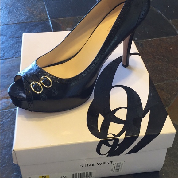 Nice shoes size 9