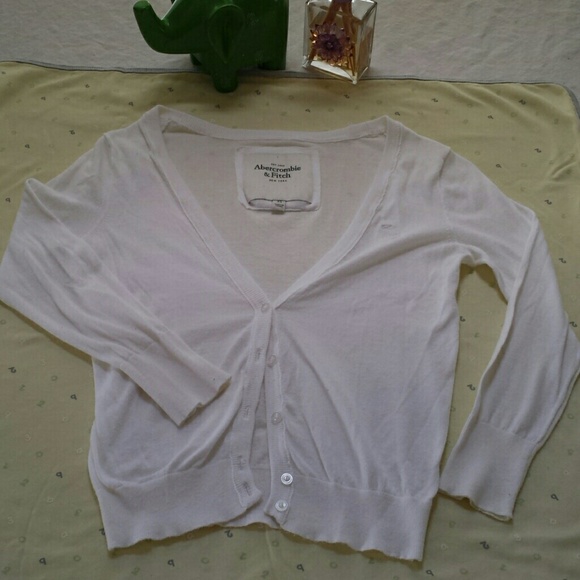 ABERCROMBIE & FITCH White Cardigan