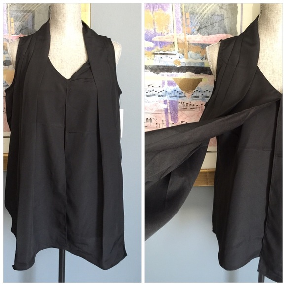 Larry Levine Flyaway Front Blouse - Picture 2 of 4