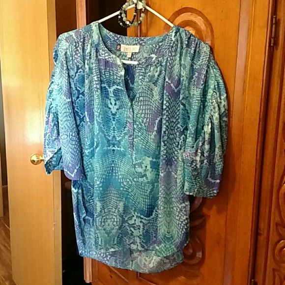 Jennifer Lopez Tops - Beautiful Teal Blue With Purple Silky Top
