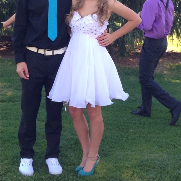 Short white prom dress