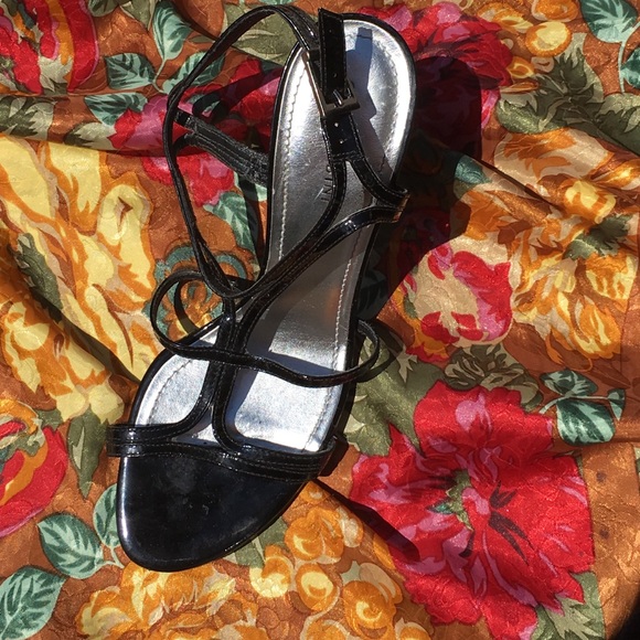 Gianni Bini black & silver heels