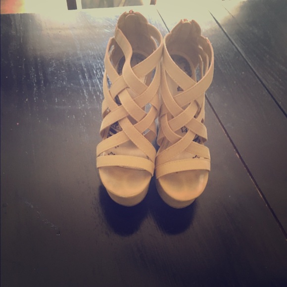 Tan/cream wedges
