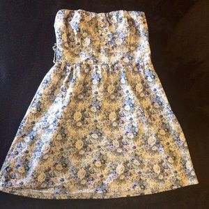 Strapless flower pattern dress 🌸