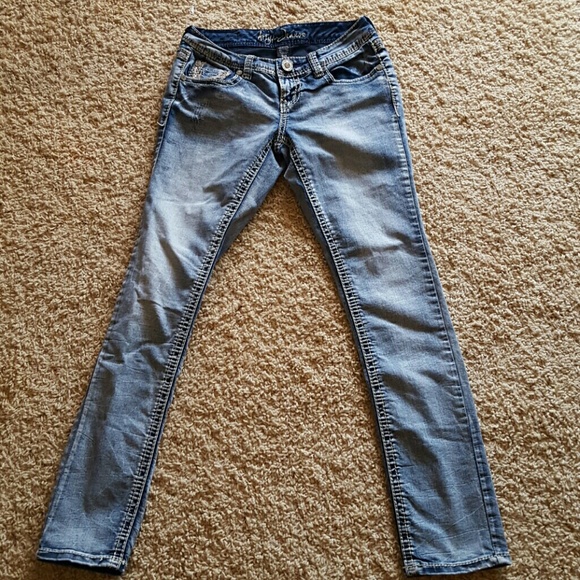 Ariya jeans