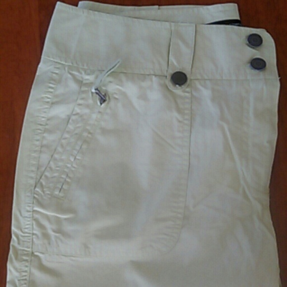 Capris - Picture 3 of 4