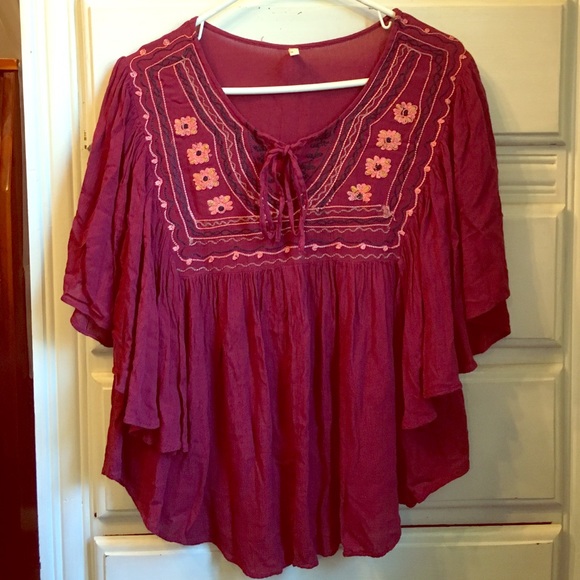 Japna Tops - Maroon boho top NWOT