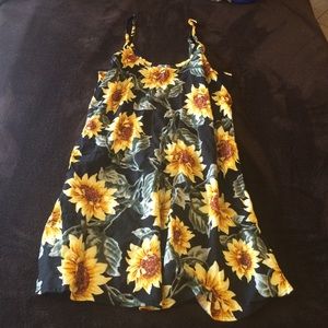Flowy sunflower dress 🌸
