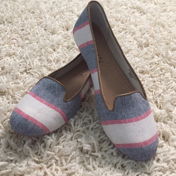 Size 6.5 shoe