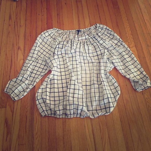 Black and white synched sheer blouse XL