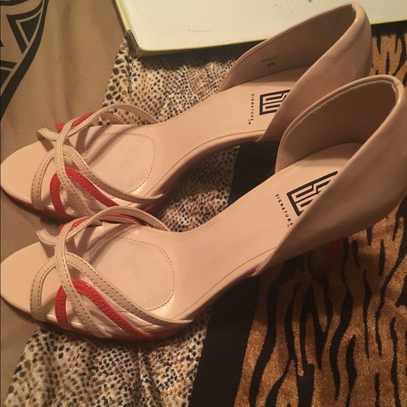Heels - Picture 2 of 3