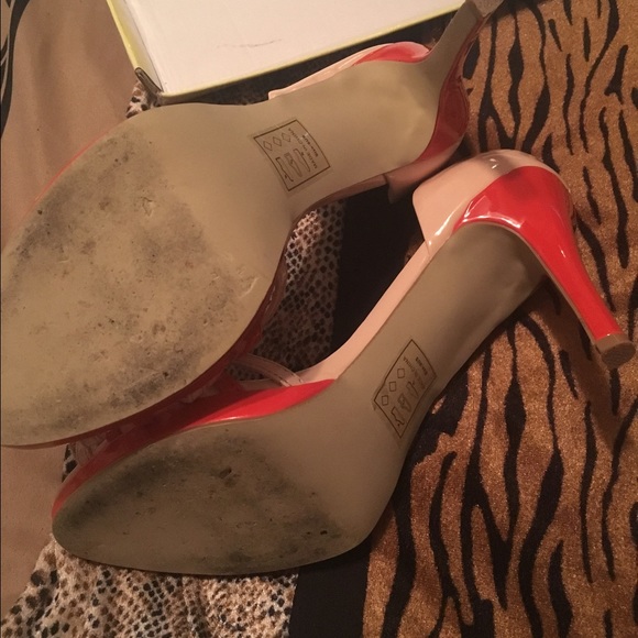 Heels - Picture 3 of 3