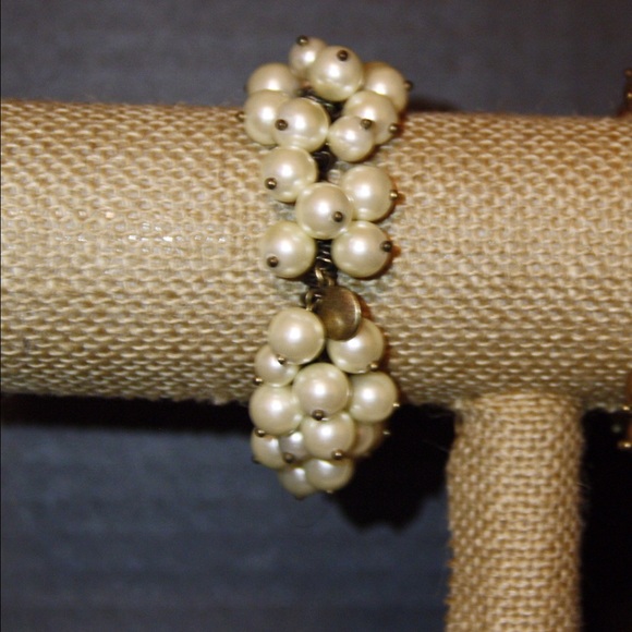 Pearl bracelet