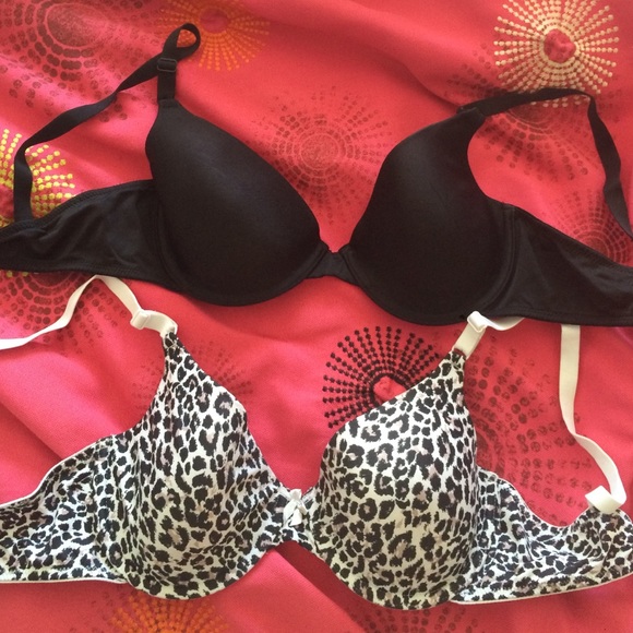 Bras - Picture 2 of 3